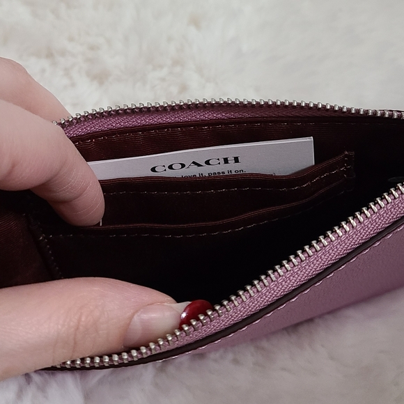 NWT Coach Metallic Lilac Zip Wristlet - Picture 5 of 6